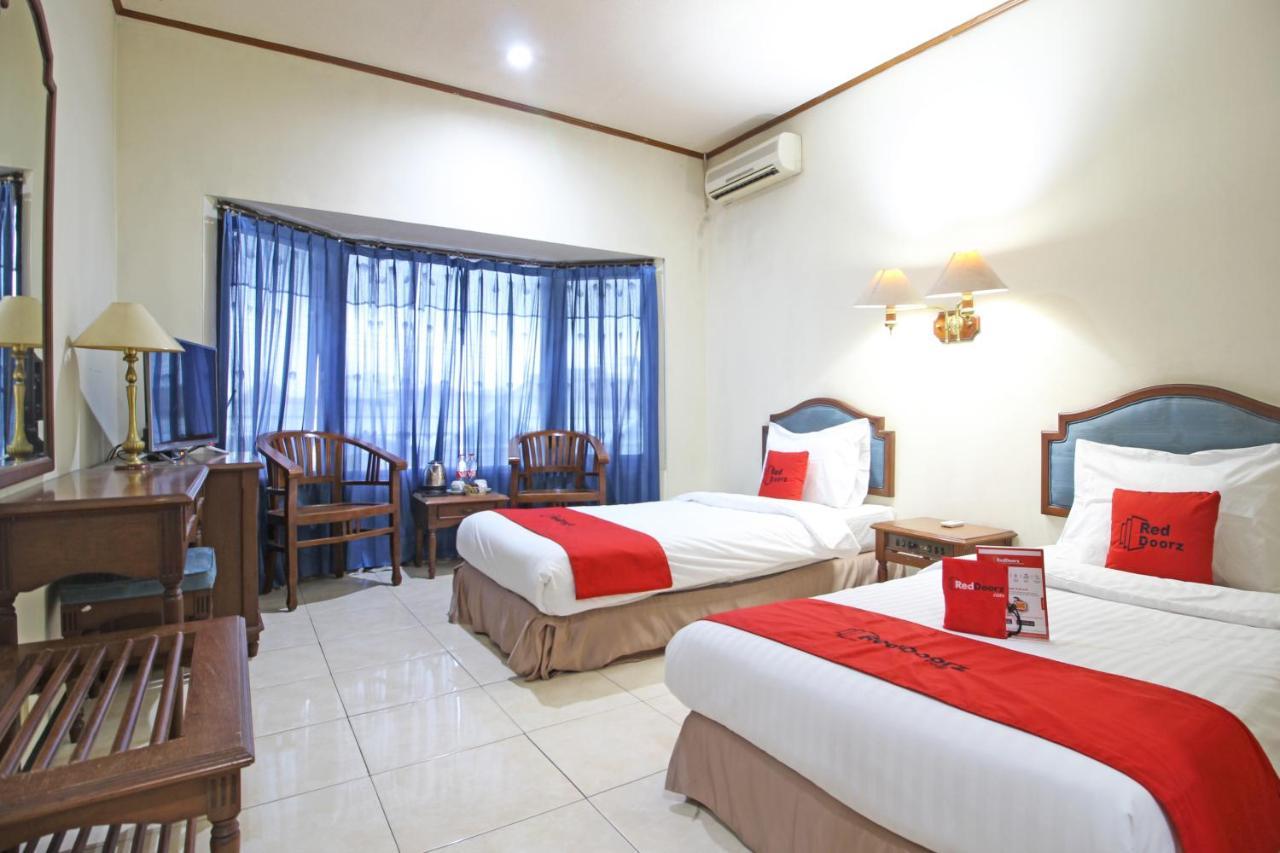 Reddoorz Near Malioboro Tugu Station Jogja Hotel Jogjacarta Exterior foto