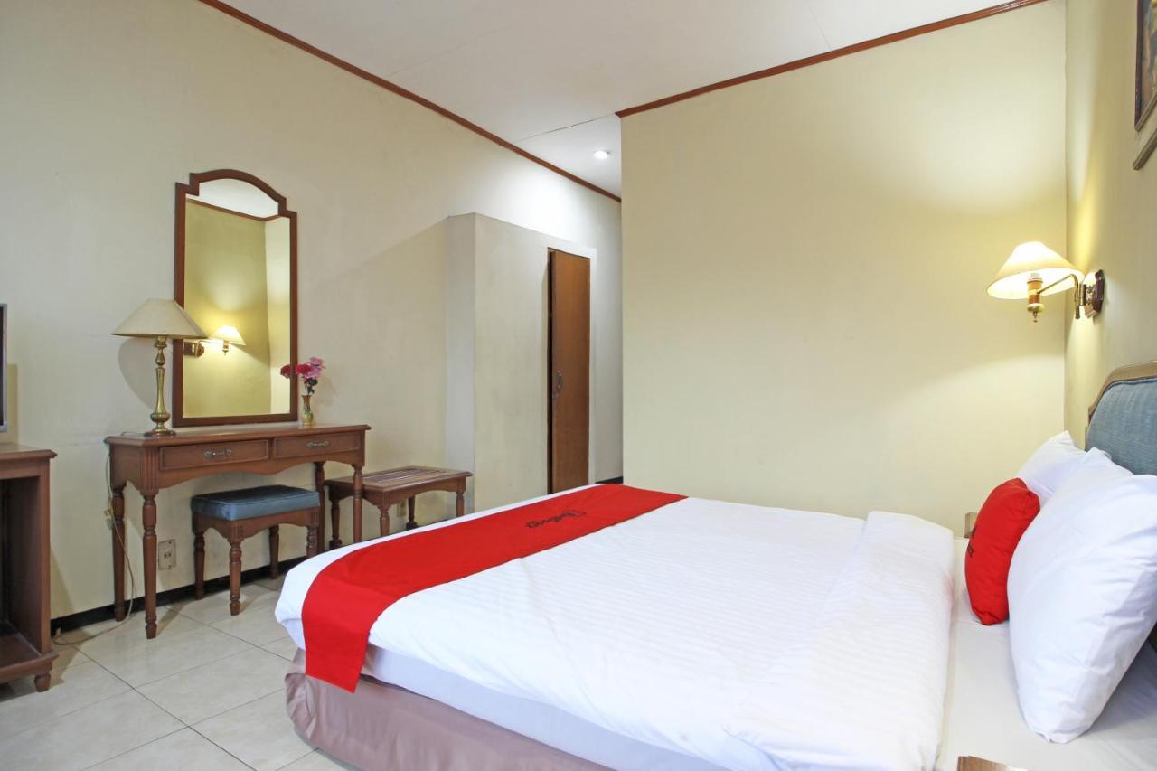 Reddoorz Near Malioboro Tugu Station Jogja Hotel Jogjacarta Exterior foto