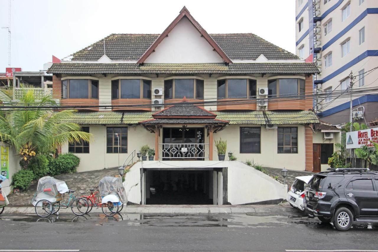 Reddoorz Near Malioboro Tugu Station Jogja Hotel Jogjacarta Exterior foto