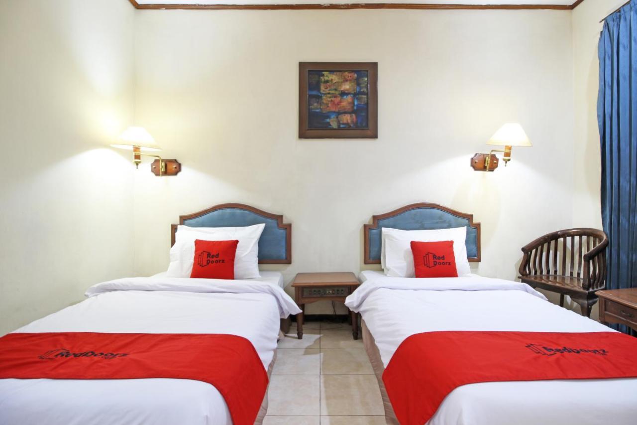 Reddoorz Near Malioboro Tugu Station Jogja Hotel Jogjacarta Exterior foto